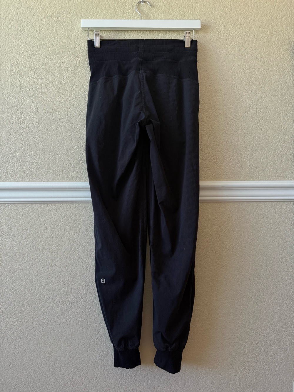 Lululemon Dance Studio Mid-Rise Jogger Black Size 2